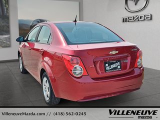 Chevrolet Sonic LS 2014