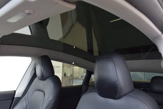 2023 Tesla Model Y SR+WRAP COMPLET+CUIR+TOIT in Laval, Quebec - 3 - w320h240px