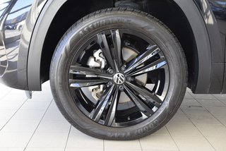 2023 Volkswagen Atlas Cross Sport HIGHLINE+BLACK PACKAGE+V6 in Laval, Quebec - 5 - w320h240px