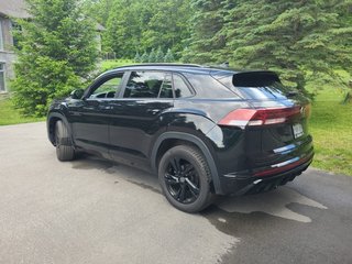 Volkswagen Atlas Cross Sport COMFORTLINE+BLACK EDITION 2025 à Laval, Québec - 2 - w320h240px
