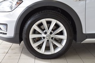2019 Volkswagen Golf Alltrack CUIR+TOIT PANO+AWD+AUTO in Laval, Quebec - 5 - w320h240px