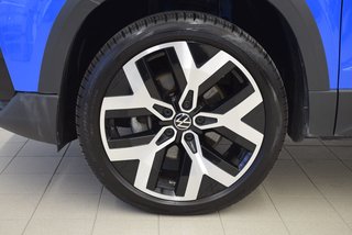 Volkswagen Taos HIGHLINE+19 POUCES+TOIT NOIR 2023 à Laval, Québec - 5 - w320h240px