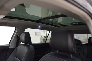 2021 Volkswagen Tiguan COMFORTLINE+TOIT PANO+CUIR in Laval, Quebec - 5 - w320h240px