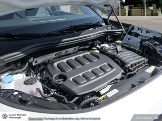 Volkswagen Tiguan Comfortline R-Line Black Edition 2025 à Laval, Québec - 6 - w320h240px