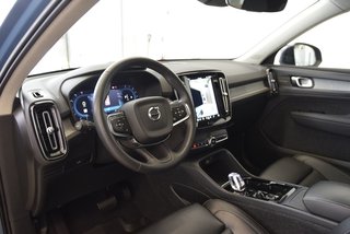 2023 Volvo XC40 Plus Dark Theme+HARMAN+AWD in Laval, Quebec - 6 - w320h240px