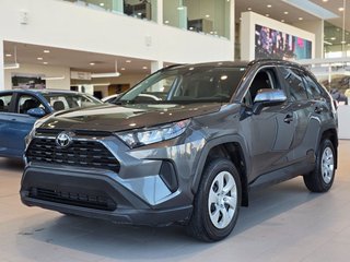 2020 Toyota RAV4 LE AWD | BLUETOOTH | CAMÉRA | CARPLAY | +++ in Laval, Quebec - 4 - w320h240px