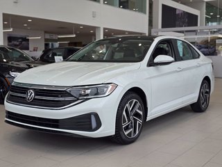 2023 Volkswagen Jetta Highline TOIT | CARPLAY | CAMÉRA | CUIR | BAS KM in Laval, Quebec - 4 - w320h240px