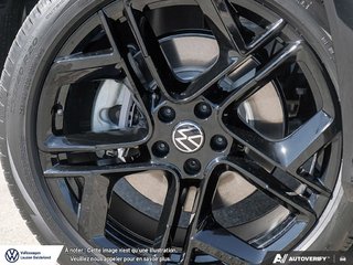 Volkswagen Tiguan Comfortline R-Line Black Edition 2026 à Laval, Québec - 6 - w320h240px
