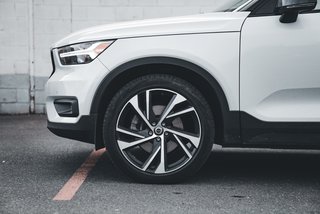 2021 Volvo XC40 T5 AWD R-Design