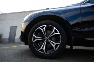 2022 Volvo XC60 Momentum