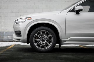 2022 Volvo XC90 Momentum