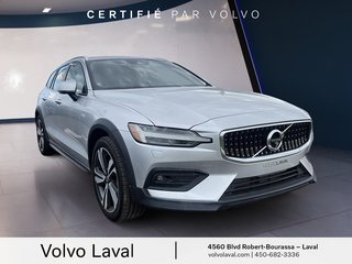 Volvo V60 Cross Country BASE 2020 à Laval, Québec - 3 - w320h240px