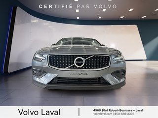 Volvo V60 Cross Country BASE 2021 à Laval, Québec - 2 - w320h240px