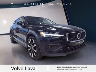 Volvo V60 Cross Country BASE 2021 à Laval, Québec - 3 - w320h240px