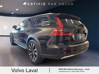 2023 Volvo V60 Cross Country Plus in Brossard, Quebec - 2 - w320h240px