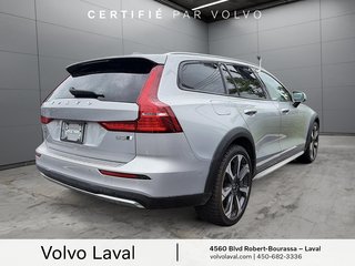 Volvo V60 Cross Country Ultimate 2023 à Laval, Québec - 3 - w320h240px