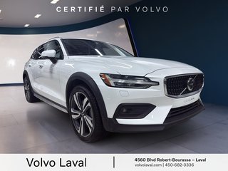 2024 Volvo V60 Cross Country Ultimate in Laval, Quebec - 3 - w320h240px