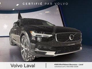 2022 Volvo V90 Cross Country BASE in Brossard, Quebec - 2 - w320h240px