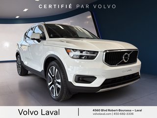 Volvo XC40 Momentum Moteur à 4 cylindres 2.0L/120CI 4 roues motrices 2021