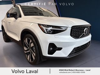 2024 Volvo XC40 Ultimate Dark Theme in Brossard, Quebec - 3 - w320h240px