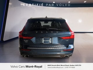 Volvo V60 Cross Country  Moteur à 4 cylindres 2.0L/120CI 4 roues motrices 2021