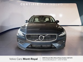 Volvo V60 Cross Country  Moteur à 4 cylindres 2.0L/120CI 4 roues motrices 2021