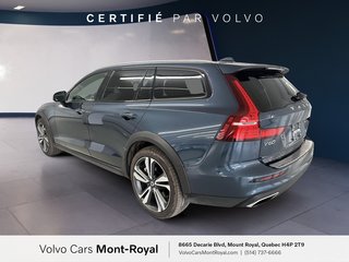 Volvo V60 Cross Country  2021 à Laval, Québec - 4 - w320h240px