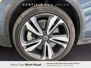 Volvo V60 Cross Country  2021 à Laval, Québec - 6 - w320h240px
