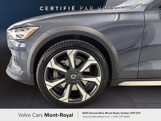 Volvo V60 Cross Country Ultimate 2023 à Laval, Québec - 6 - w320h240px