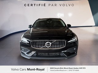 Volvo V60 Cross Country Plus Moteur à 4 cylindres 2.0l 4 roues motrices 2024