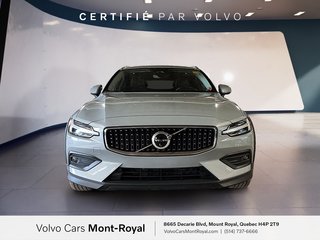 Volvo V60 Cross Country Ultimate Moteur à 4 cylindres 2.0l 4 roues motrices 2024