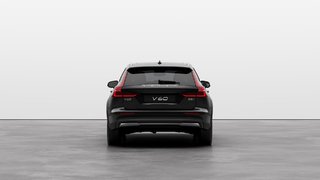 2025 Volvo V60 Cross Country PLUS in Laval, Quebec - 4 - w320h240px