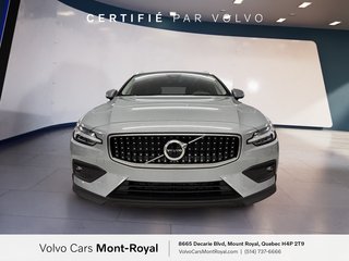 Volvo V60 Cross Country Core 2025 à Brossard, Québec - 2 - w320h240px
