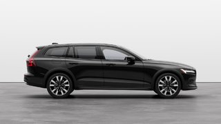 2026 Volvo V60 Cross Country ULTRA in Laval, Quebec - 5 - w320h240px
