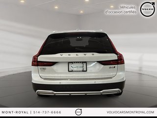 Volvo V90 Cross Country Ultimate B6 Moteur à 4 cylindres 2.0l 4 roues motrices 2023