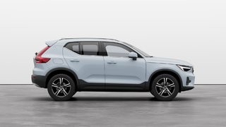 Volvo XC40 CORE VERSION LUSTRÉE 2025 à Laval, Québec - 5 - w320h240px