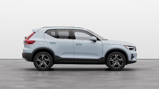 Volvo XC40 CORE VERSION LUSTRÉE 2025 à Laval, Québec - 5 - w320h240px