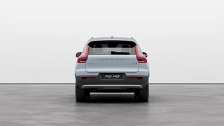 Volvo XC40 CORE VERSION LUSTRÉE 2025 à Laval, Québec - 4 - w320h240px