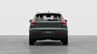 Volvo XC40 PLUS DARK THEME 2026 à Brossard, Québec - 6 - w320h240px