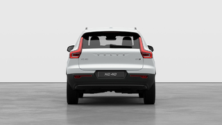 Volvo XC40 PLUS DARK THEME 2026 à Laval, Québec - 6 - w320h240px