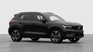 Volvo XC40 PLUS DARK THEME 2026 à Laval, Québec - 3 - w320h240px