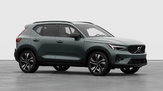 Volvo XC40 PLUS DARK THEME 2026 à Laval, Québec - 3 - w320h240px