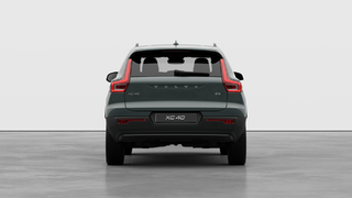 Volvo XC40 PLUS DARK THEME 2026 à Laval, Québec - 6 - w320h240px