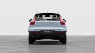 Volvo XC40 PLUS DARK THEME 2026 à Laval, Québec - 6 - w320h240px