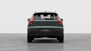 2026 Volvo XC40 PLUS DARK THEME in Laval, Quebec - 6 - w320h240px