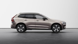 Volvo XC60 HYBRIDE RECHARGEABLE PLUS VERSION FONCÉE 2025 à Laval, Québec - 5 - w320h240px