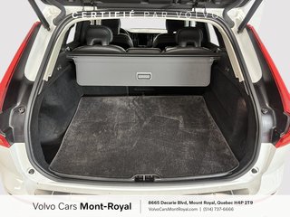 Volvo XC60 Plus Dark Theme 2024 à Laval, Québec - 5 - w320h240px