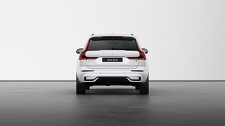 2025 Volvo XC60 ULTRA VERSION FONCÉE in Laval, Quebec - 4 - w320h240px