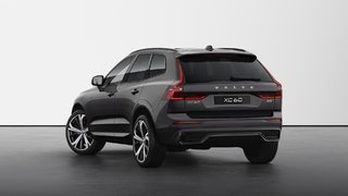 2025 Volvo XC60 ULTRA VERSION FONCÉE I4 turbo de 2 L à injection directe -comprend : générateur-démarreur intégré de 11,4 ch All Wheel Drive