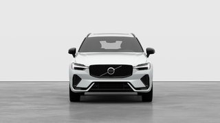 Volvo XC60 PLUS DARK THEME 2026 à Laval, Québec - 5 - w320h240px